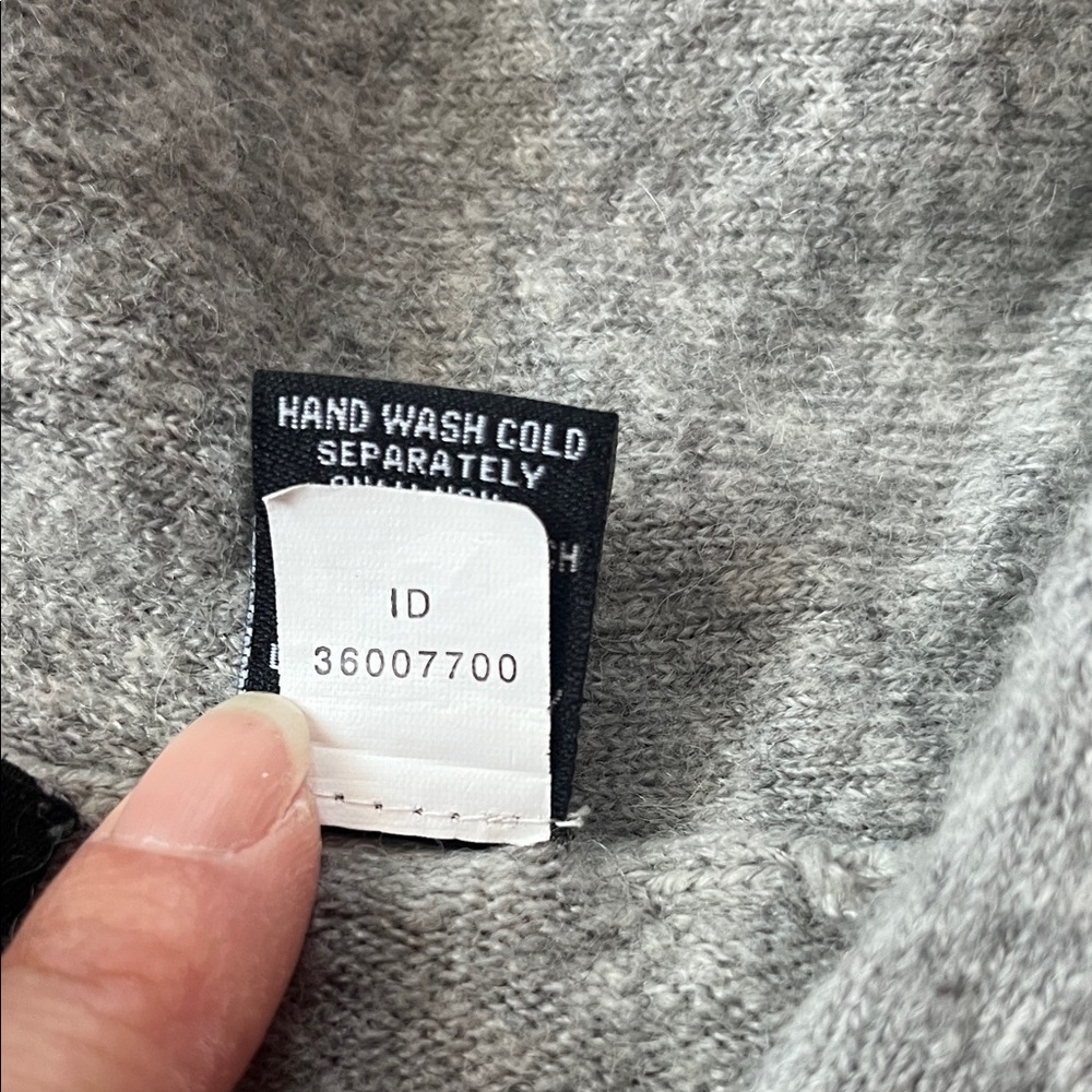 Like new Moda International Gray V-Neck Sweater - Picture 13 of 13